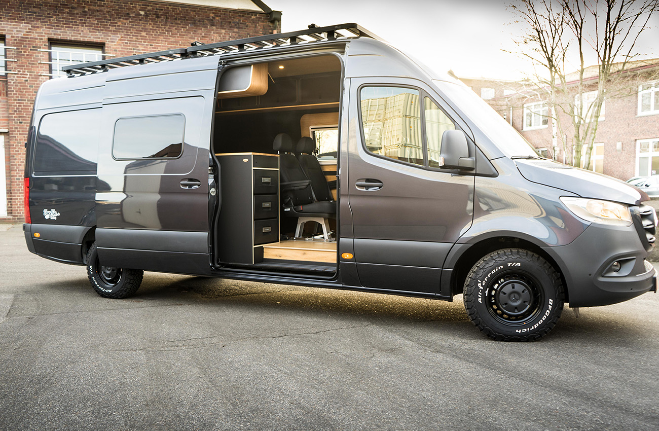 VanMe Mercedes-Benz Individueller Camperausbau Van in Black