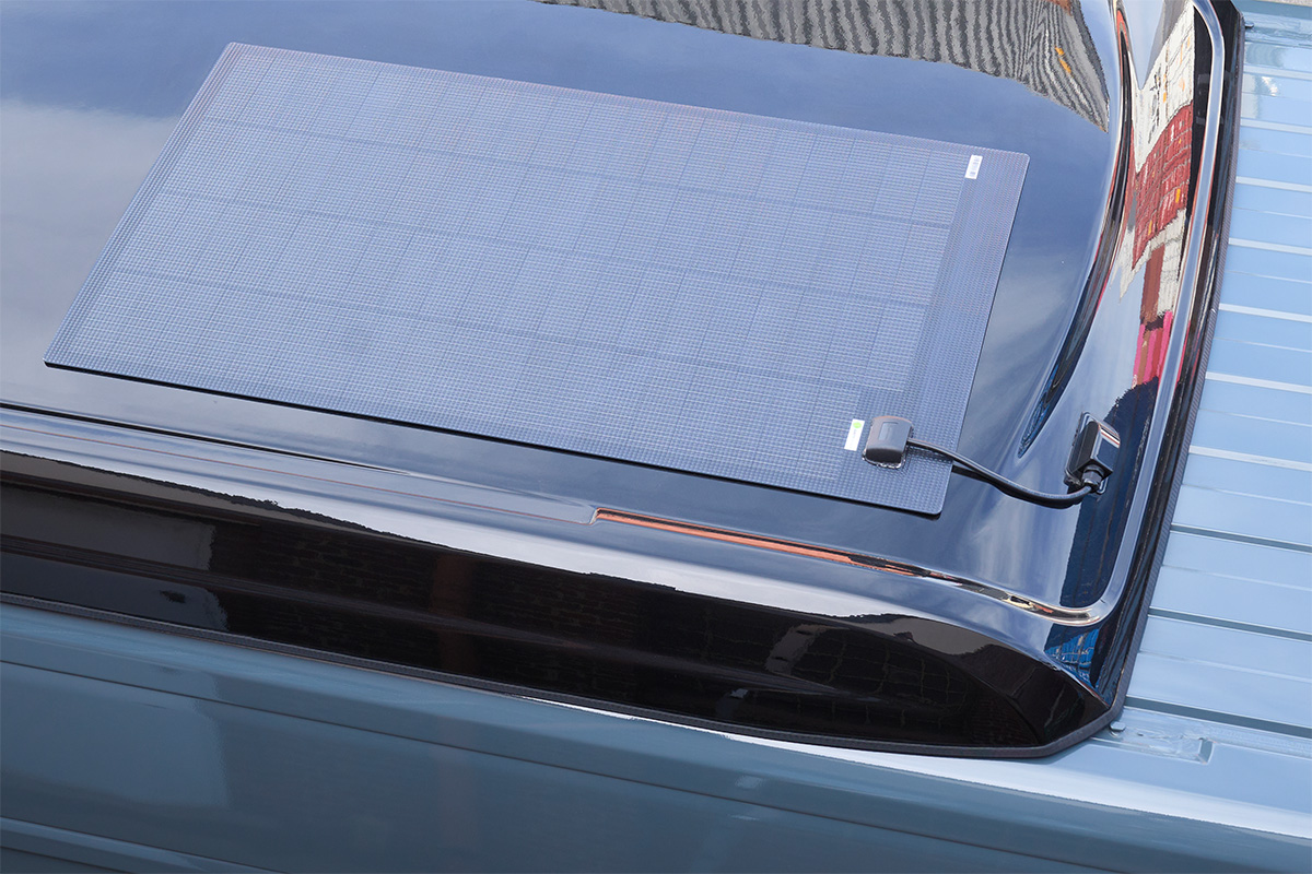 VanMe Camperausbau SCA 214 Aufstelldach in Wunschfarbe lackiert. Semi flexibles Solarpanel mit 150 Watt Leistung. 